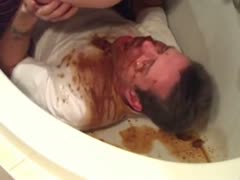 A horny man gives his girlfriend a face-poop.